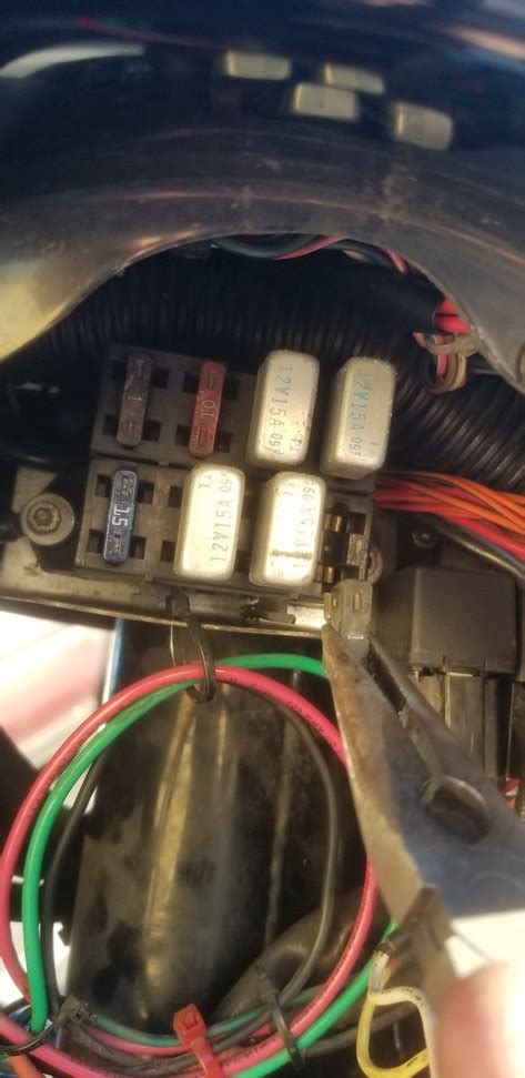 95 electra glide fuse box location|1996 electra glide radio fuse.